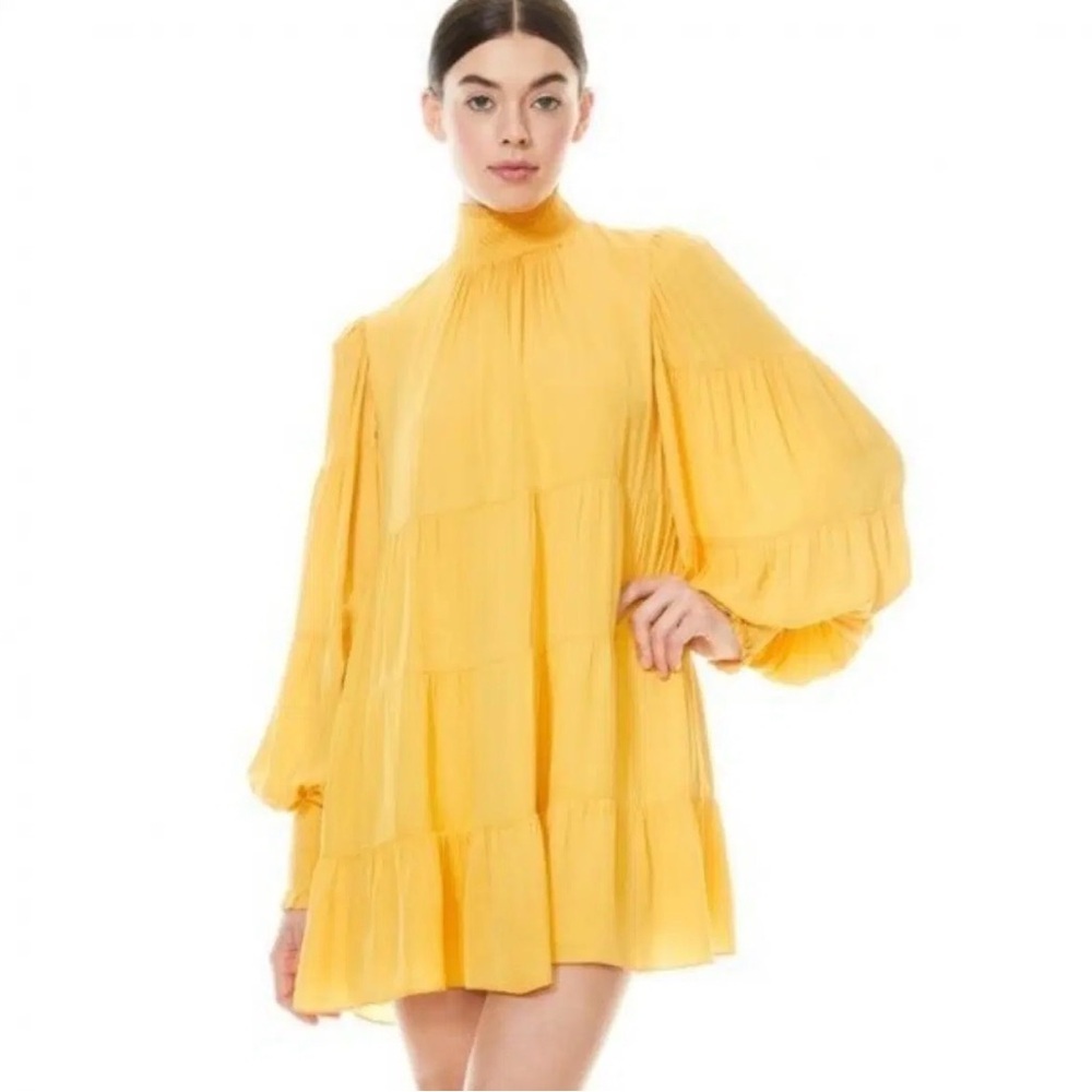 Alice + Oliva Karena mock neck yellow mini dress size 4